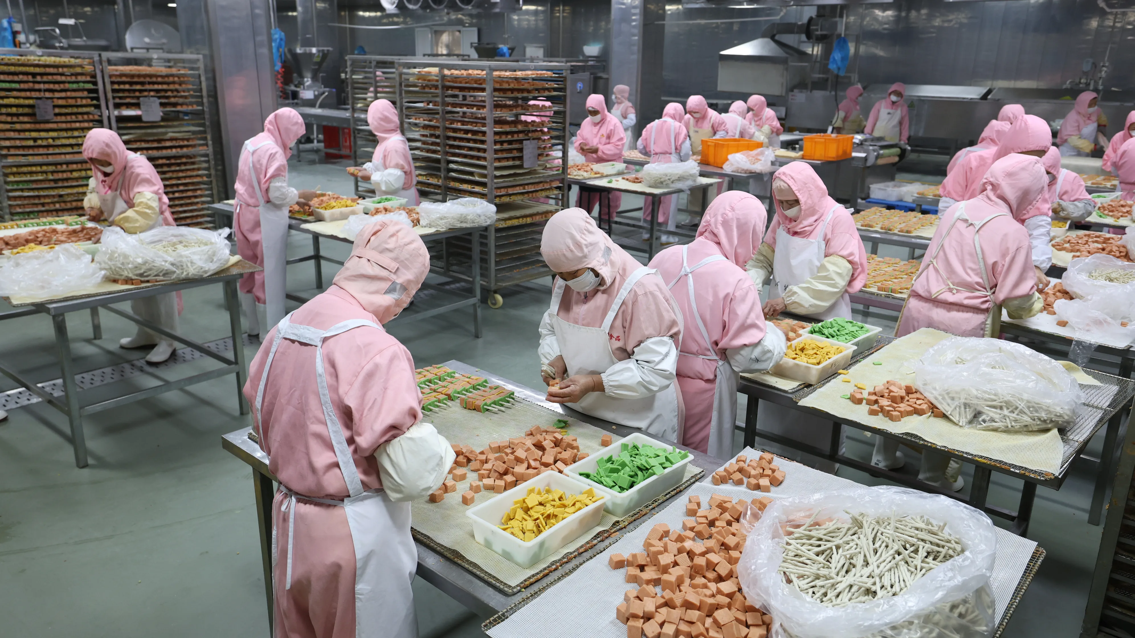 Production floor · packing & palletising